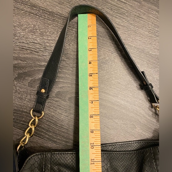 Jessica Simpson black faux snake skin gold studded shoulder bag purse tote EUC - Picture 12 of 16